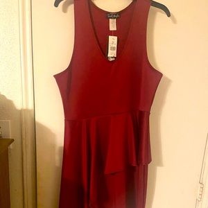 Sleeveless dress/with length on one side
